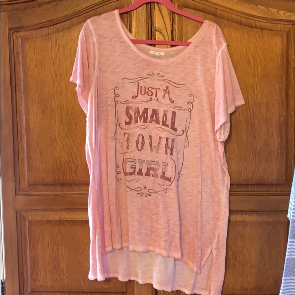 Size 2 Maurice’s short sleeve t-shirt